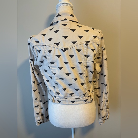 Vintage Forever 21 Cropped Denim Jacket - Black/Beige Triangle Print - Size S - Picture 5 of 12